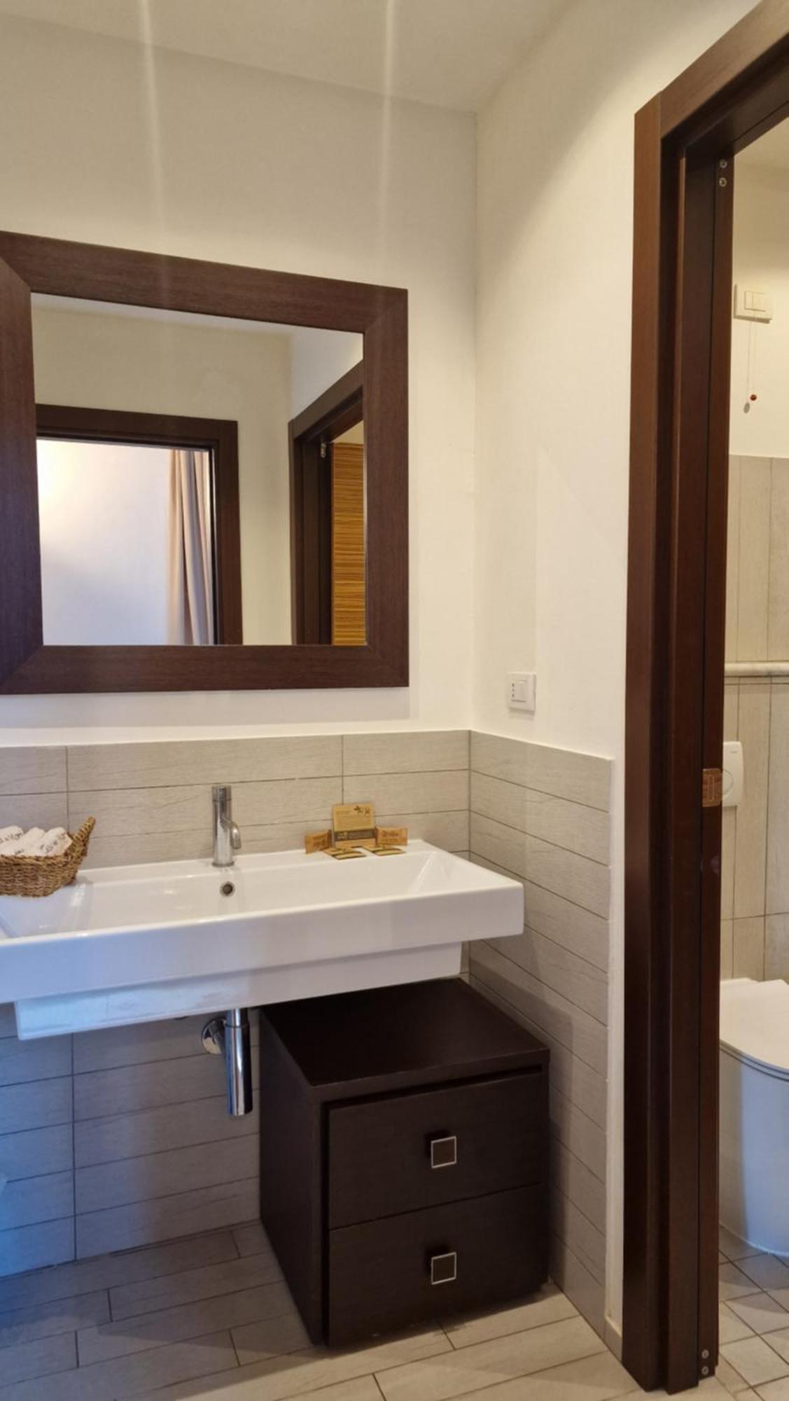 Cala Dei Mori Apart otel Livorno Dış mekan fotoğraf